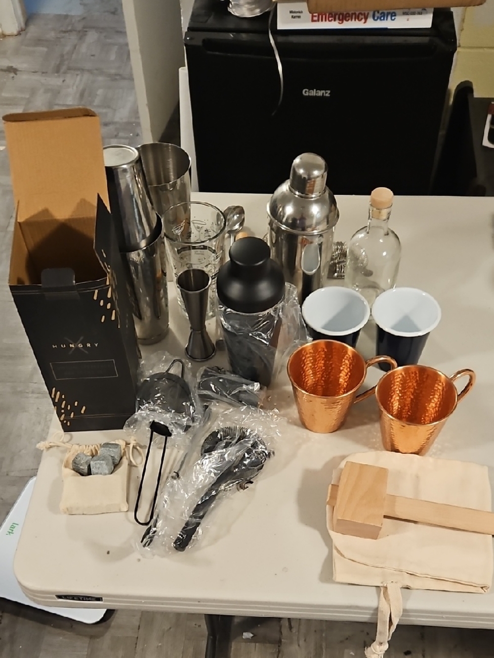 Cocktail Bar Set with Copper Mugs and Stainless Shakers